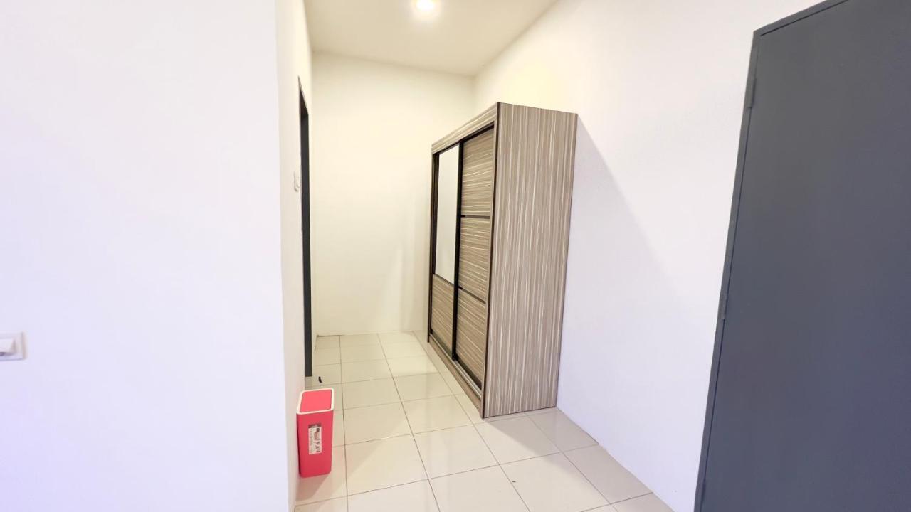 De Qasturee Klia@Kota Warisan Homestay Nearest To Airport Kampong Besut Ngoại thất bức ảnh