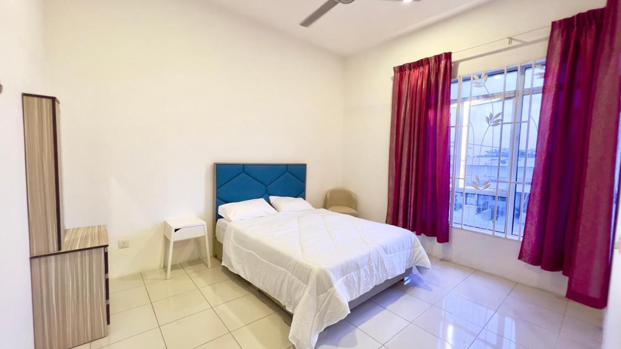 De Qasturee Klia@Kota Warisan Homestay Nearest To Airport Kampong Besut Ngoại thất bức ảnh