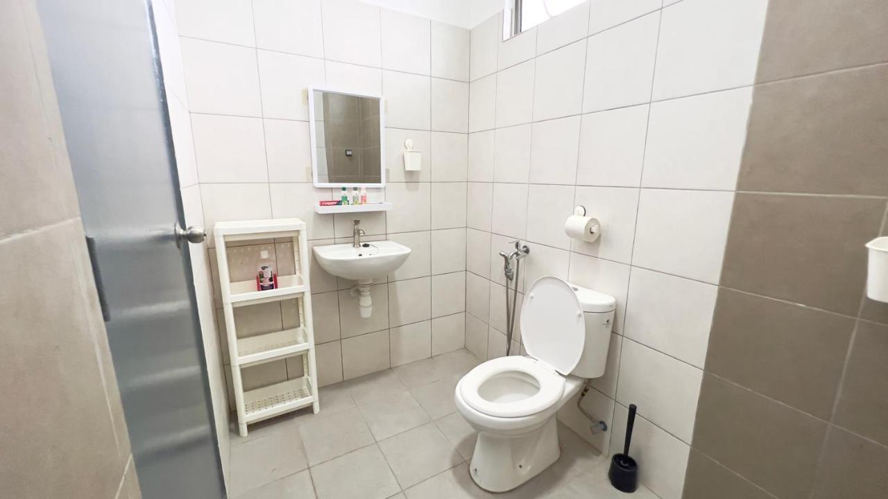 De Qasturee Klia@Kota Warisan Homestay Nearest To Airport Kampong Besut Ngoại thất bức ảnh